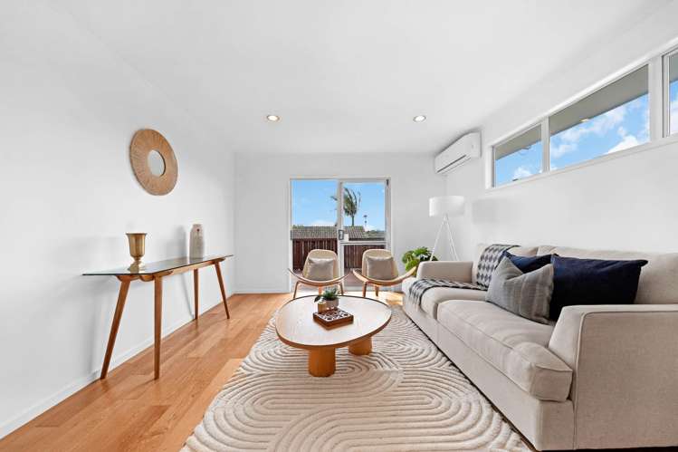 6 Celeste Place Totara Vale_11