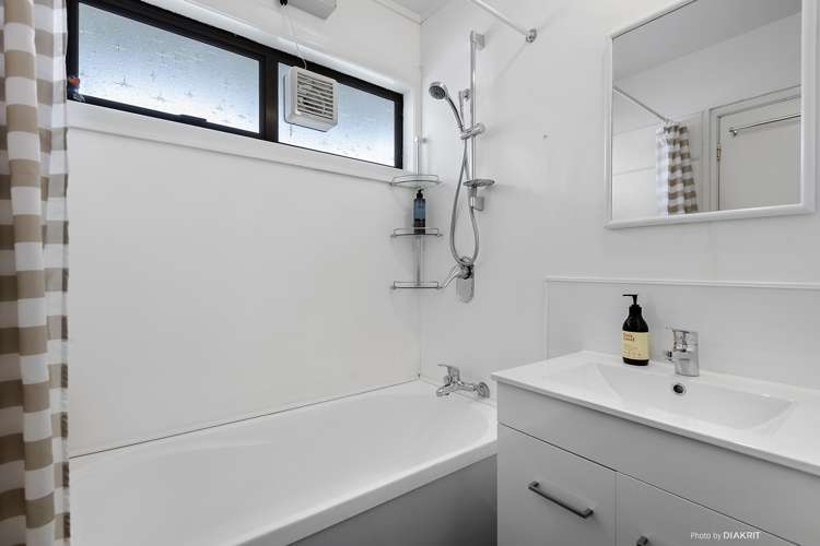 9/4 Claremont Grove Mount Victoria_6