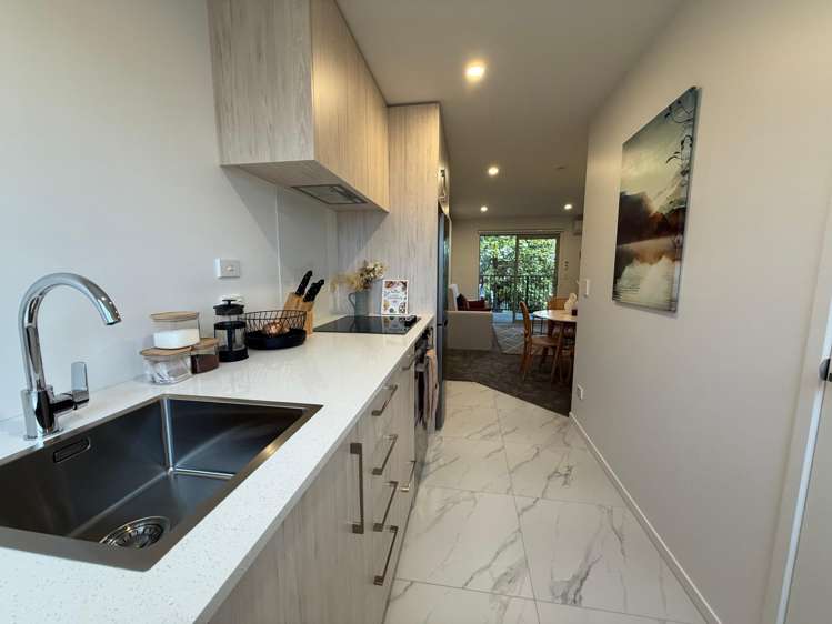 104/17 Winchester Street Merivale_5