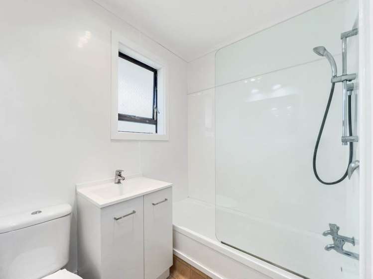 2 Ward Crescent Te Atatu Peninsula_7