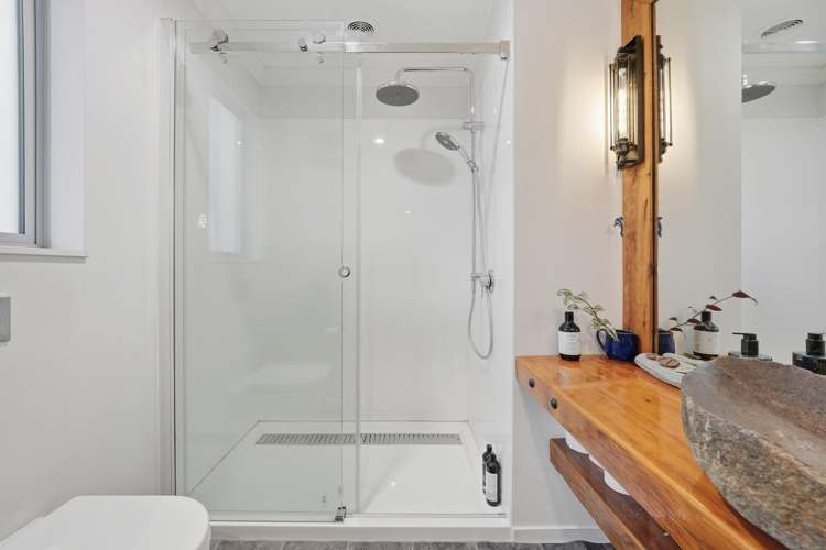 92 Dunns Avenue The Pines Beach_6