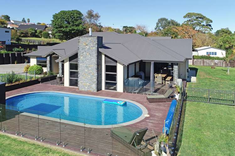 11 Bernora Crescent Bombay_27