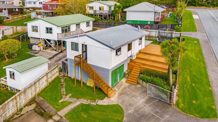 3 Maywood Crescent Glen Eden_17