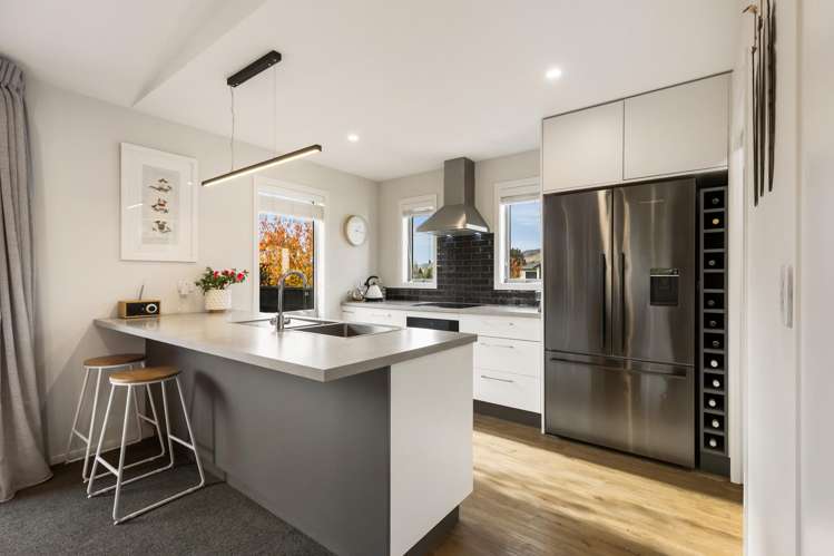 20 Searle Drive_2