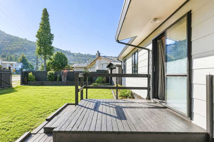 32 Gem Street Pukehangi_22