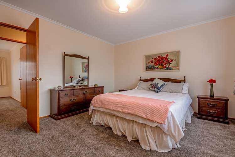 10 Seville Court Terrace End_8