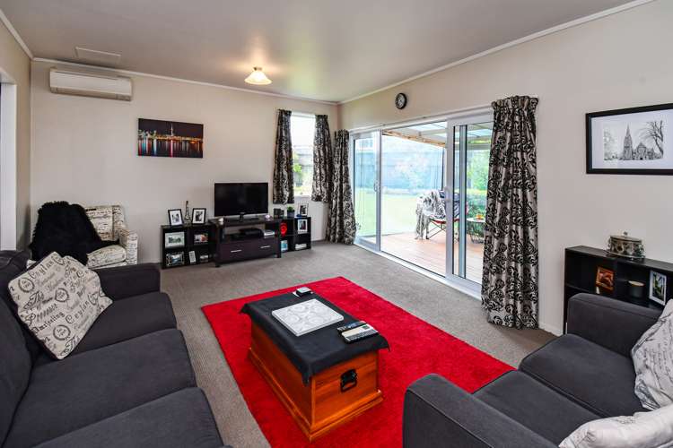 51 Hobart Crescent Wattle Downs_9