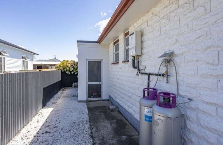 27A Bank Street Amberley_11