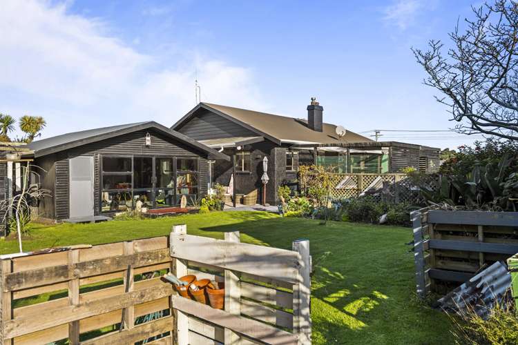 69 Domett Street Opunake_23