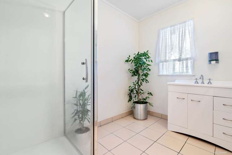 2 Wilbur Place Pakuranga Heights_12