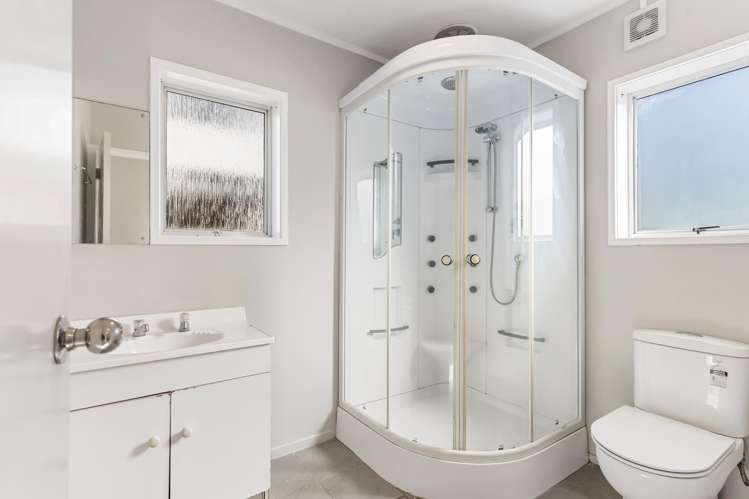127 Clovelly Road Bucklands Beach_14