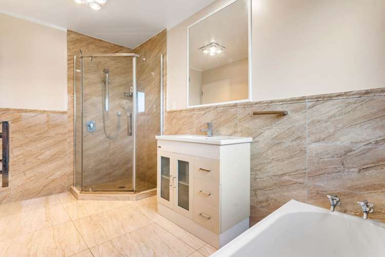 6 Rathmar Drive Manurewa_16