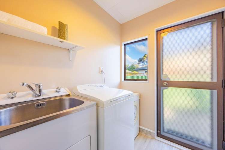 2/6 King Street Taradale_10