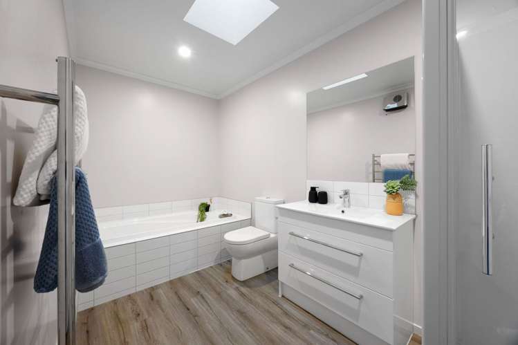 4 Tippet Crescent Wigram_8