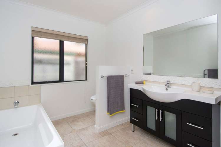 21 Mauritius Key Papamoa_19