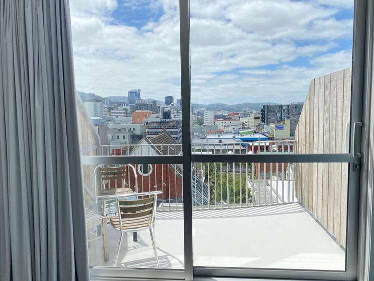 4R/51 Webb Street Mount Cook_5