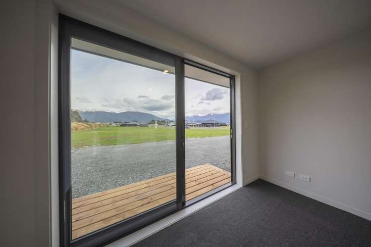 21 Tukare Loop Te Anau_11