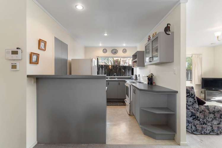 2/65 Sturges Road Henderson_7