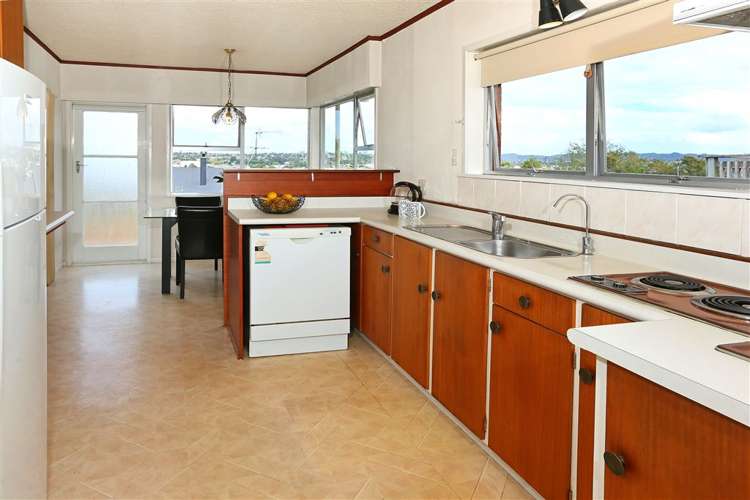 9 Eyre Street Henderson_6