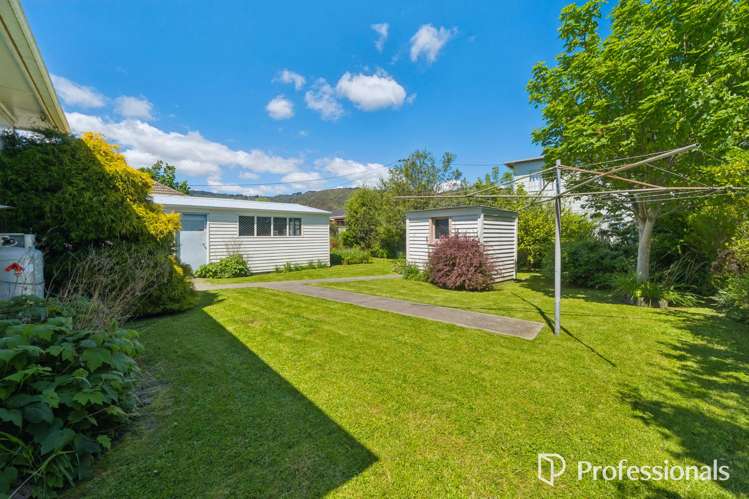 6 Hewer Crescent Naenae_20