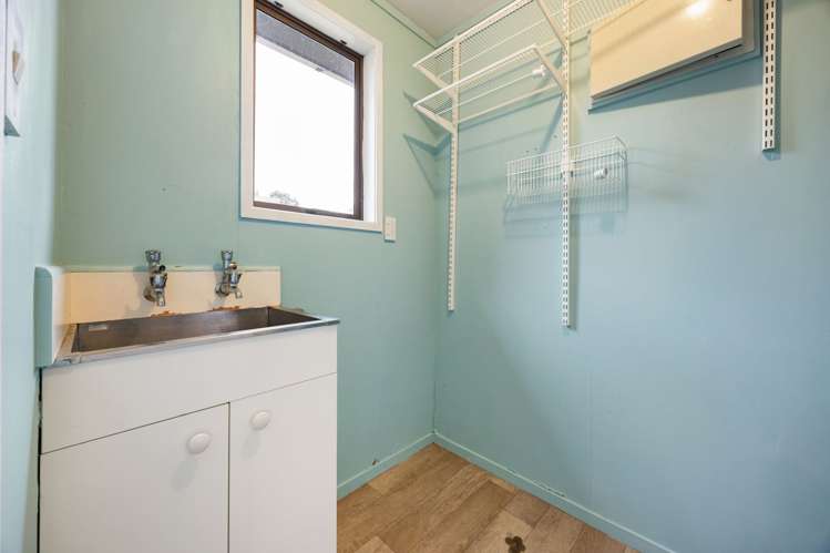 7 Eliot Place Leamington_16