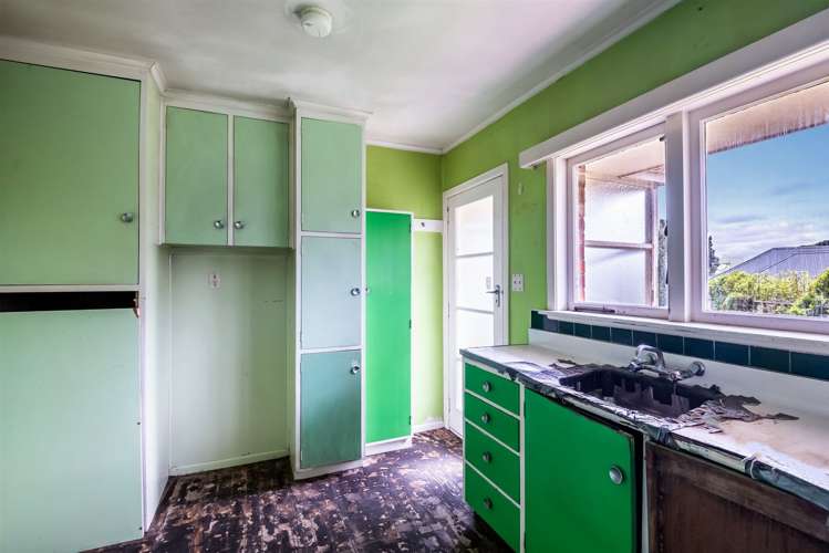 2/300 Lake Road Hauraki_4