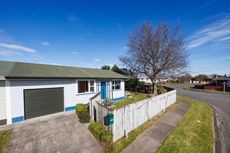 2 Lockhart Avenue Milson_7