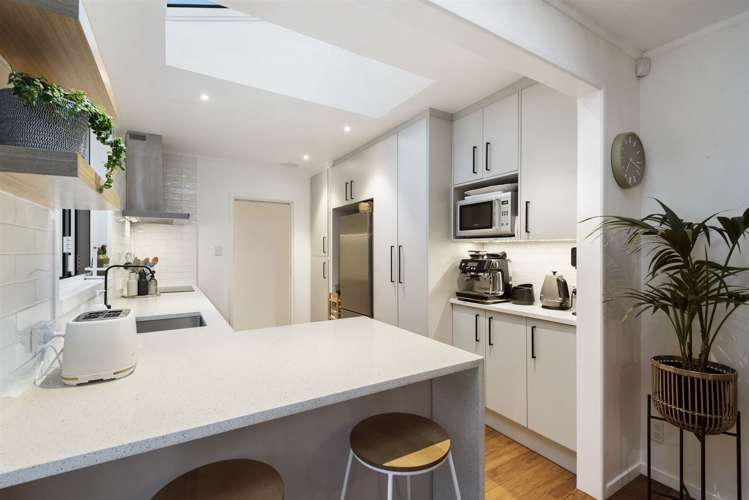 102 Park Hill Road Birkenhead_3