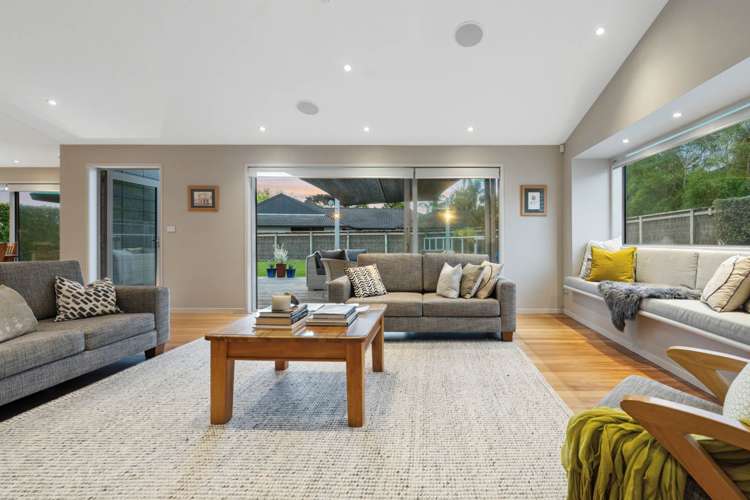 36 Oakford Park Crescent Greenhithe_15