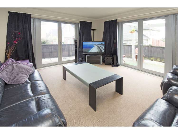 212 Alec Craig Way Gulf Harbour_8