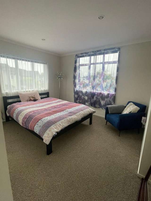7 Thornton Green Karaka_3