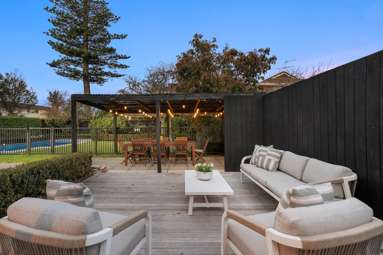 514 Riddell Road_2