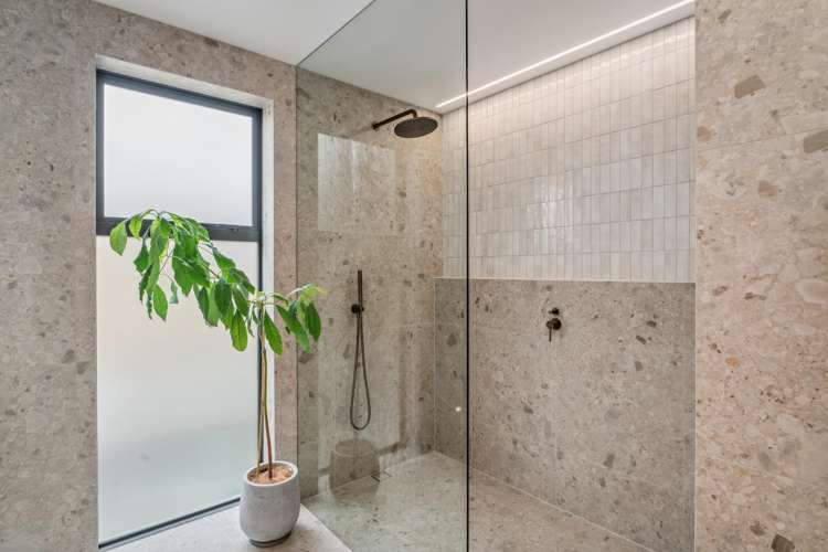 1 Walsh Street Albert Town_11