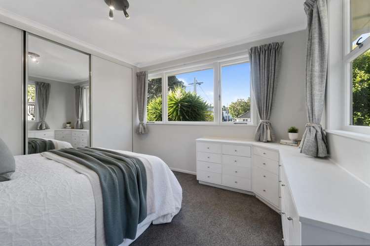 1/12 Selwyn Crescent Forrest Hill_13