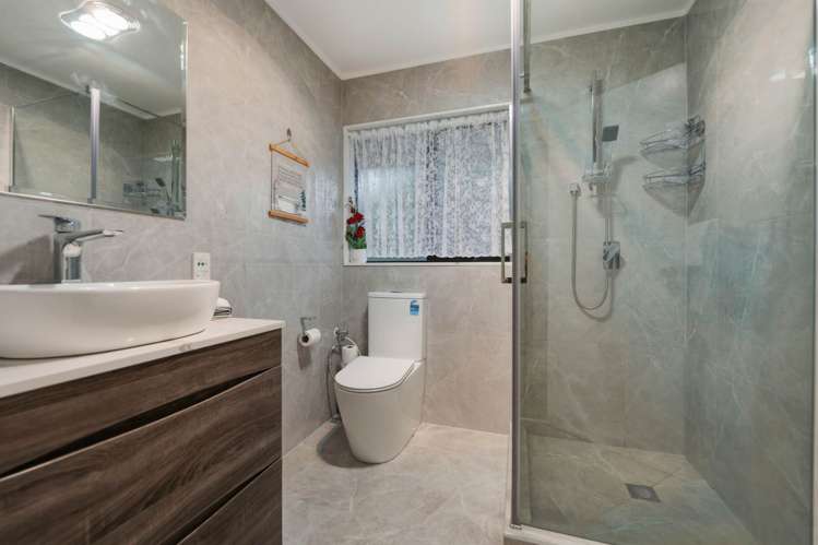 47 Michael Jones Drive Flat Bush_10