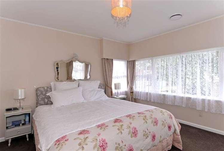 21 Kipling Crescent Stoke_8