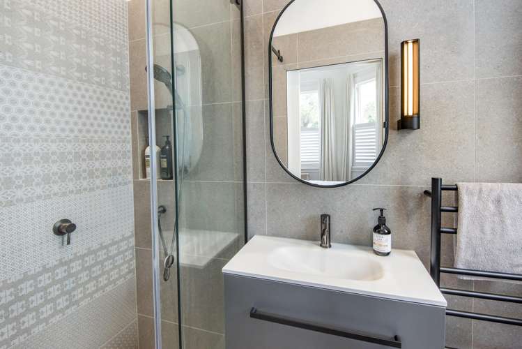 11 Cheltenham Road, Cheltenham Devonport_15