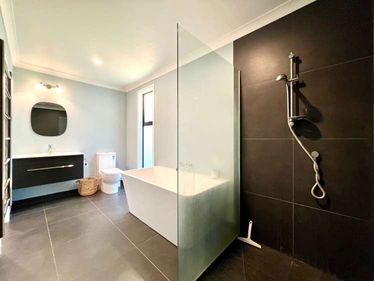 64 Greenslade Road Raglan_30