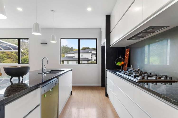 92 Admirals Court Drive Greenhithe_7