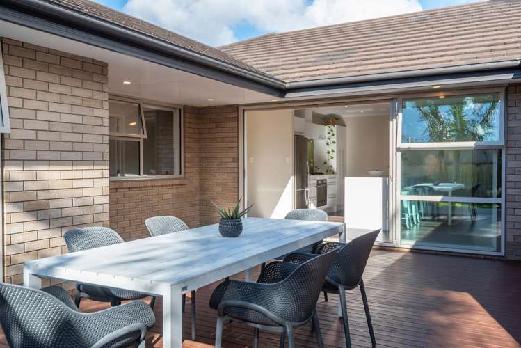 18 Lemon Grove Lane Greenhithe_9