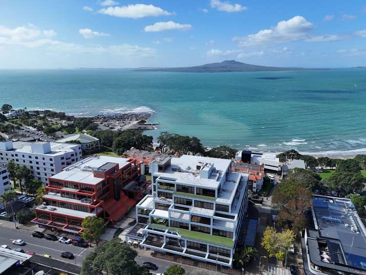 129 Hurstmere Rd Takapuna_1