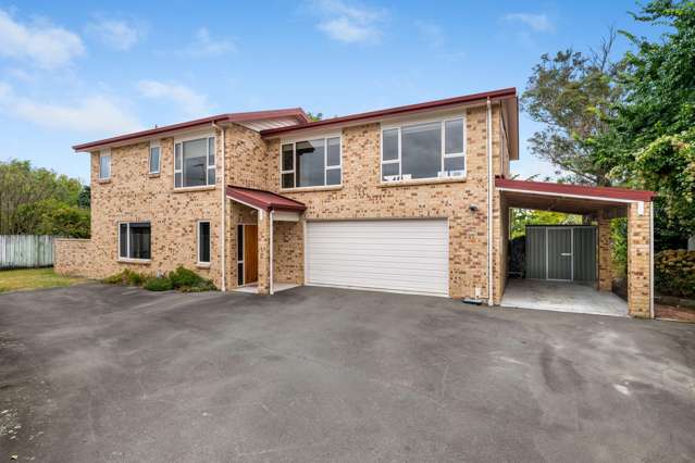 Versatile Riverside Living