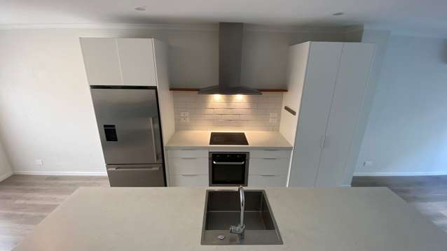 6 Orowaru Avenue Massey_4