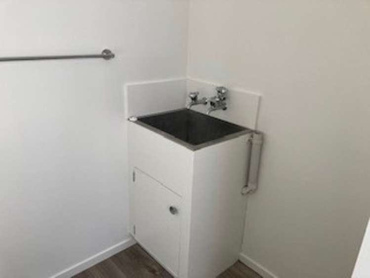 5/5a Kitchener Street 1055_5