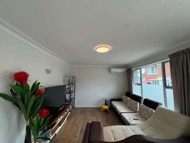 2/27 Cardwell Street Onehunga_1