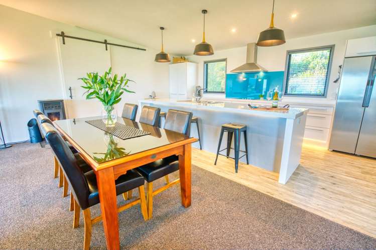 14 Tasman View Road Paroa_11