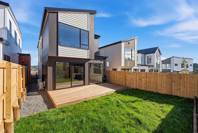 17 & 23 Wira Lane Silverdale_22