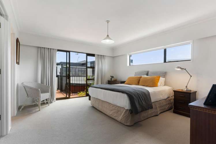 19 Davita Place Farm Cove_14