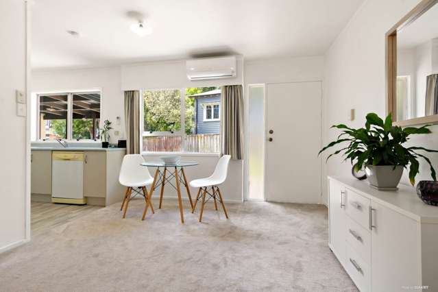 2/68 Clayburn Road Glen Eden_3