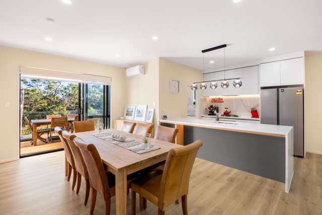 Exceptional Family Living - Exceptional Views!